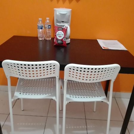מונטריי Mv Suites מראה חיצוני תמונה