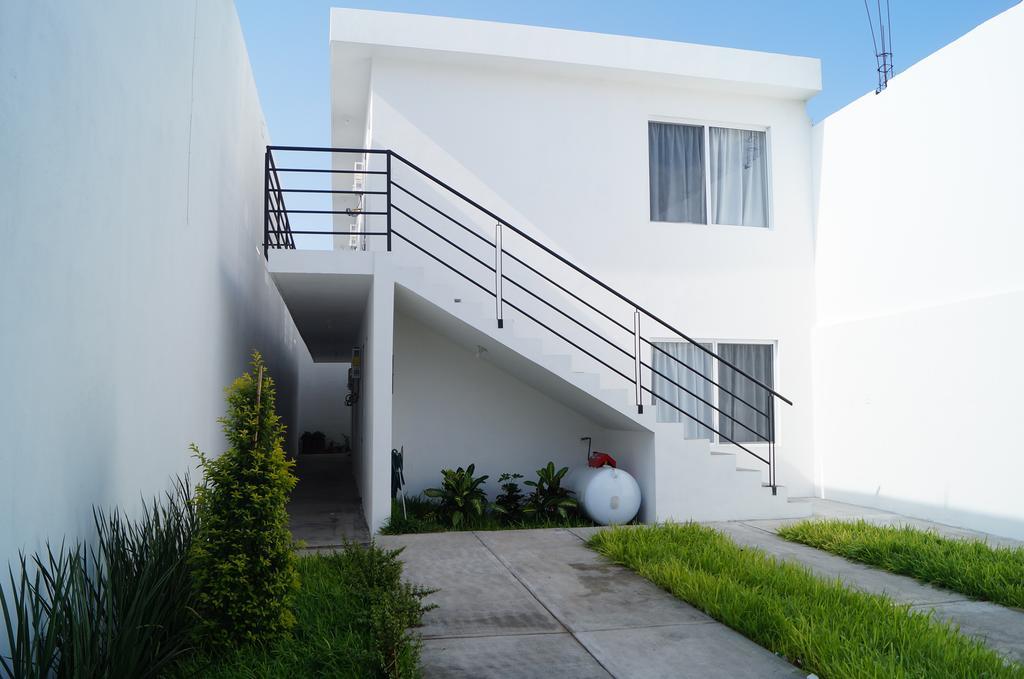 מונטריי Mv Suites מראה חיצוני תמונה