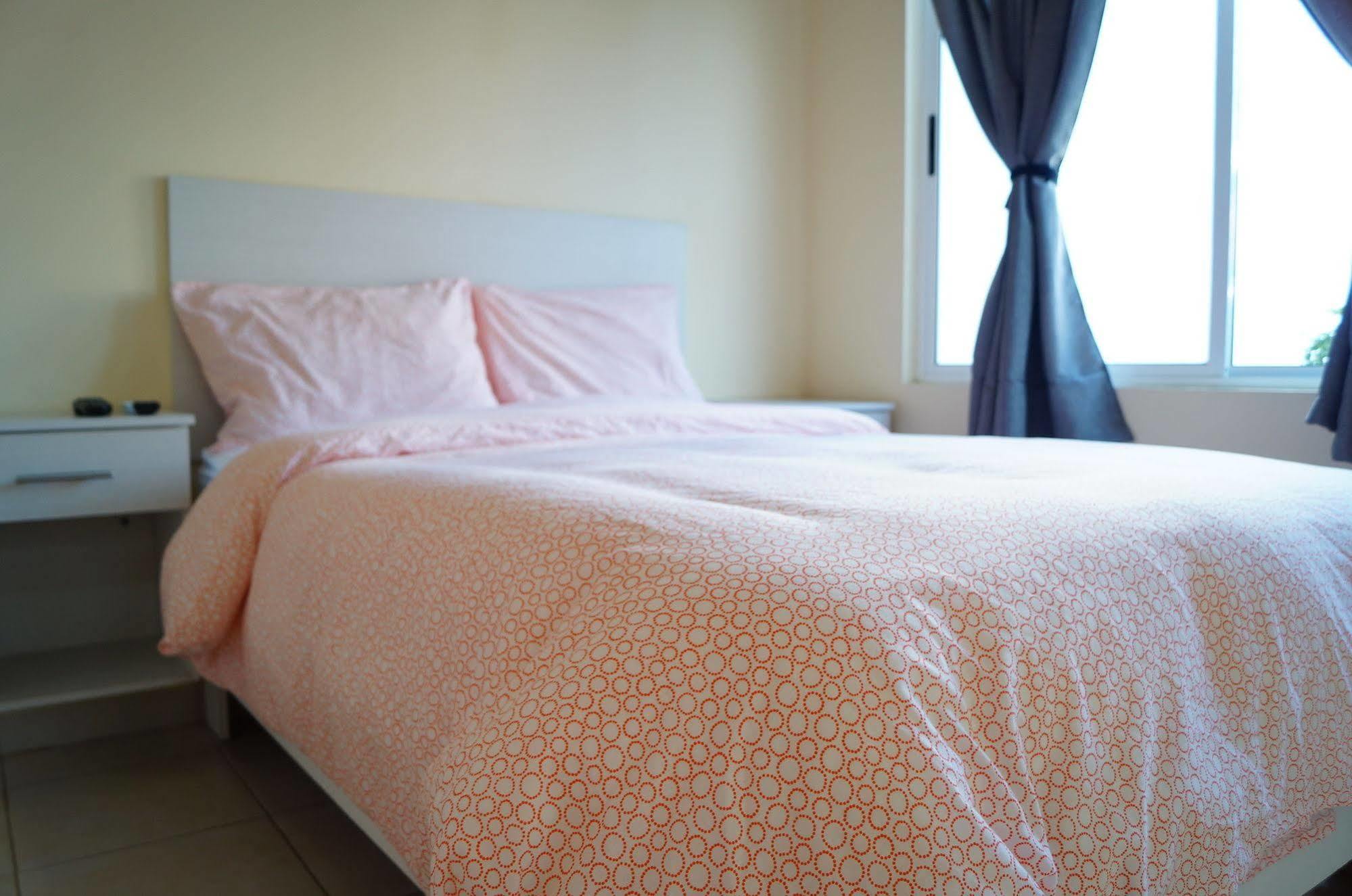 מונטריי Mv Suites מראה חיצוני תמונה