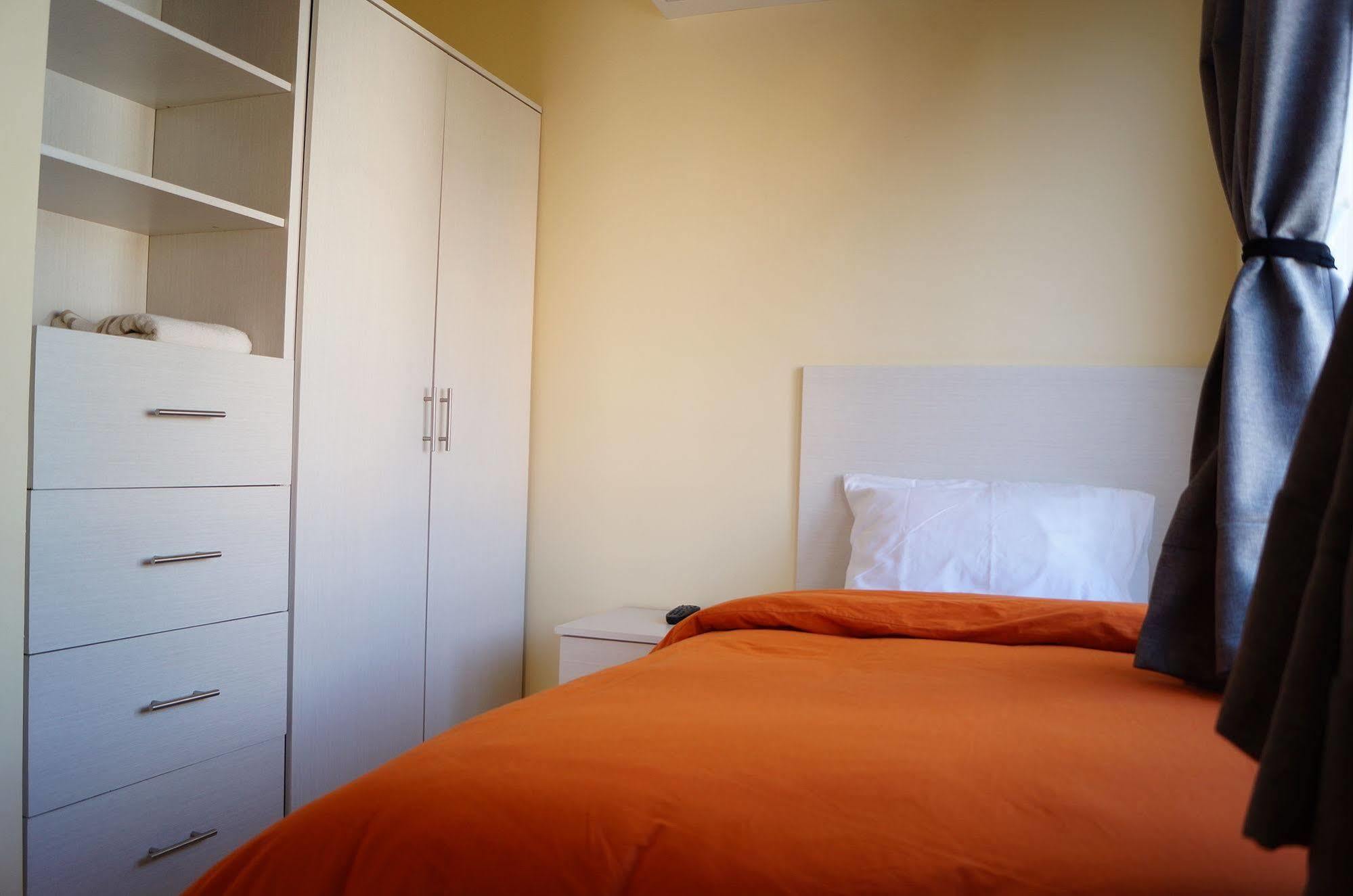 מונטריי Mv Suites מראה חיצוני תמונה