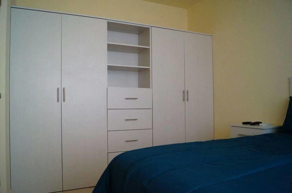 מונטריי Mv Suites מראה חיצוני תמונה